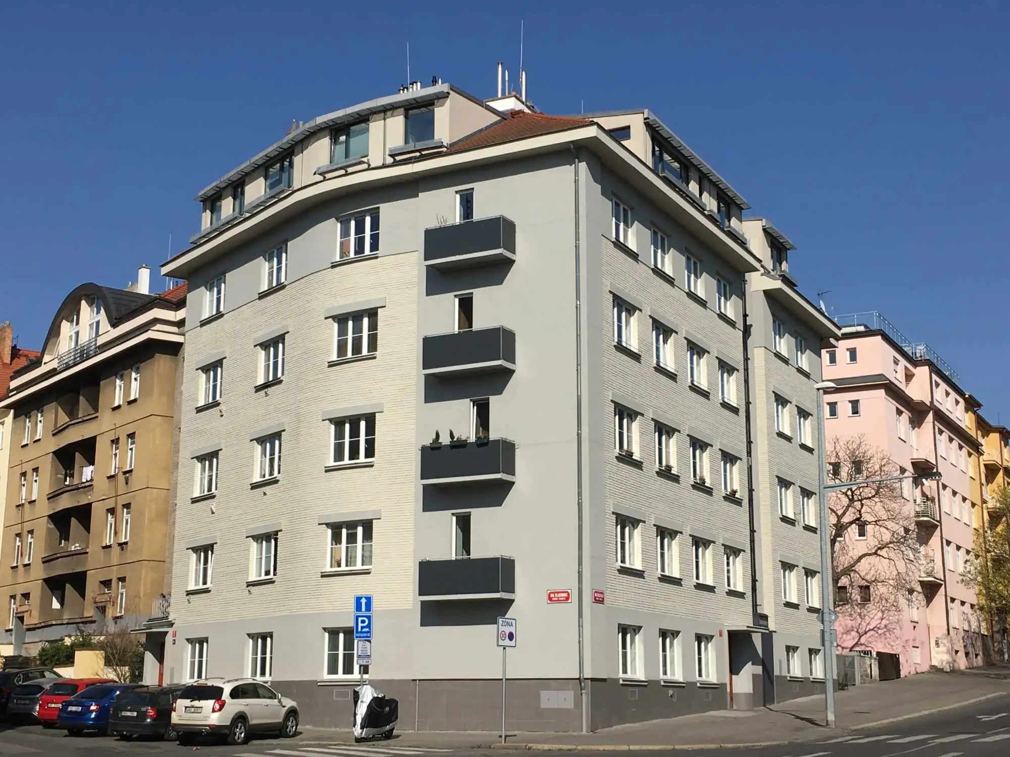 Rekonstrukce a zateplení fasád – fotografie 2 z 18