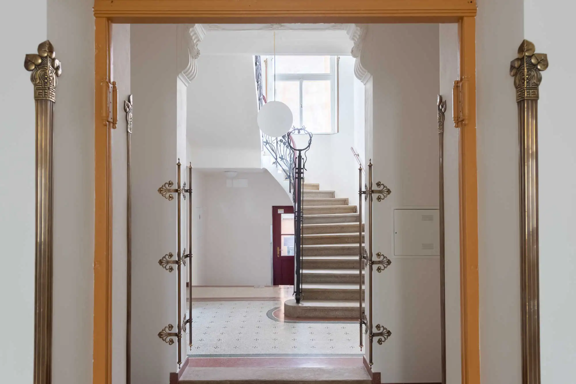 Rekonstrukce bytového domu, Praha 1 – fotografie 6 z 14